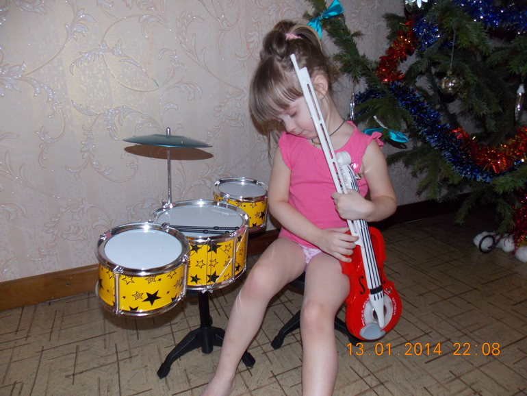 Игрушки, которые дочуне принес Дедушка Мороз!!!