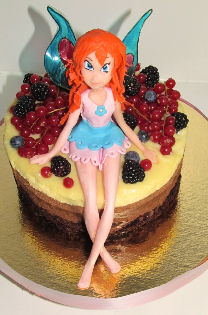 Торт с Винкс Блум