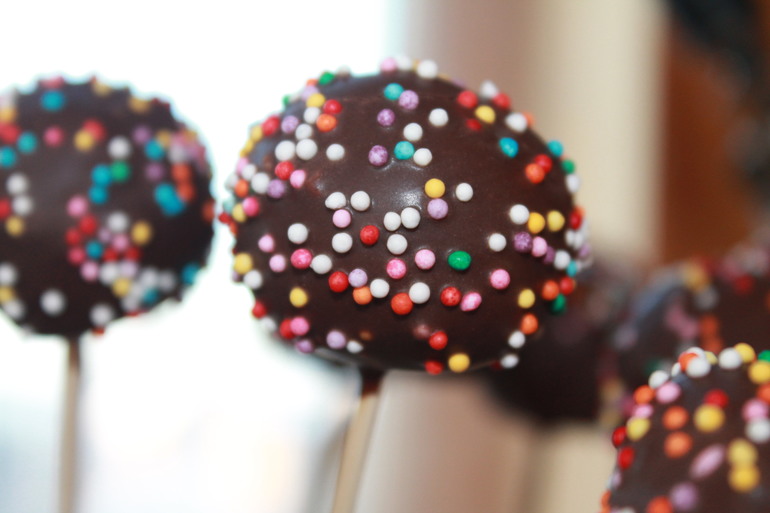 Кейкпопсы. Готовим с дочкой