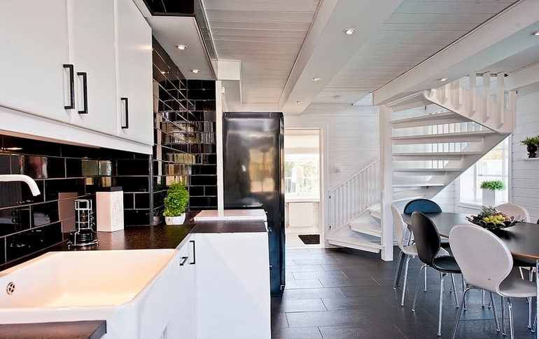 Лаконичность и графичность. Классический образец.