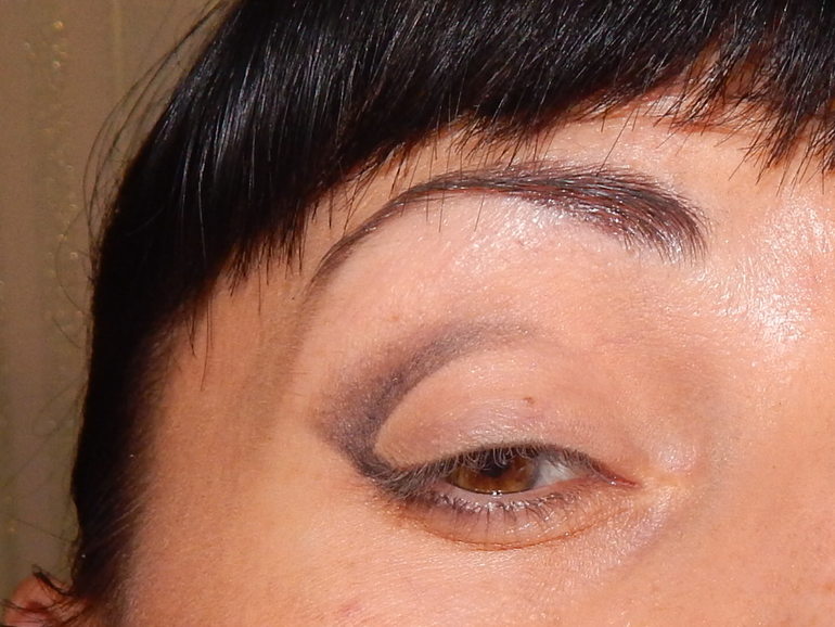 Вечерний  макияж  в  технике   уголок