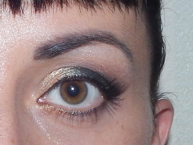 Вечерний  макияж  в  технике   уголок