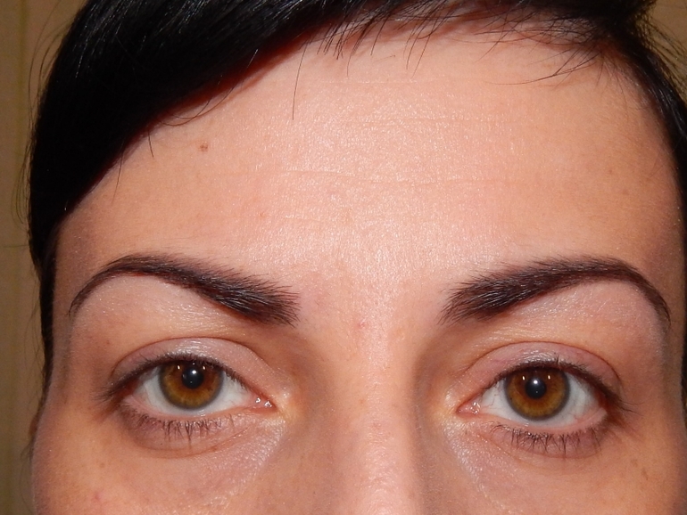 Оформление бровей