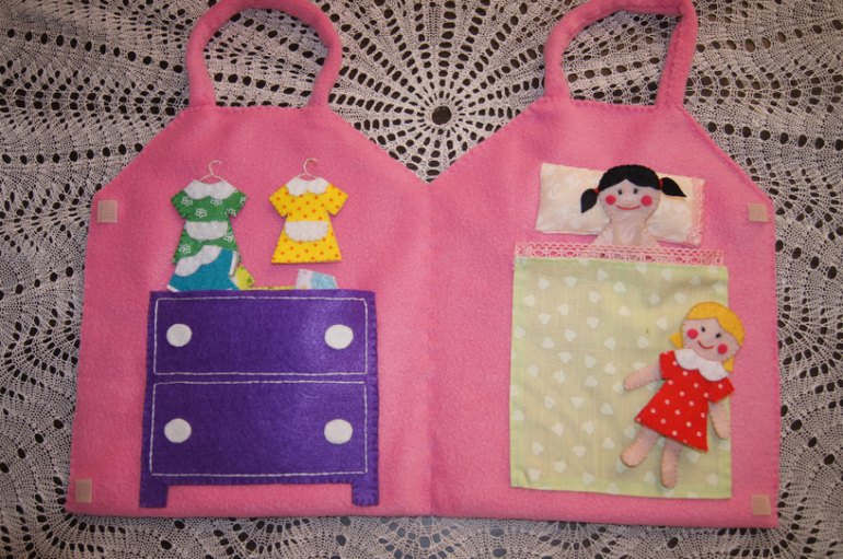 Сумочка-домик для куколок.