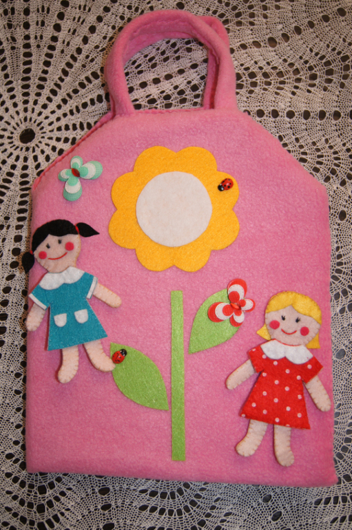 Сумочка-домик для куколок.