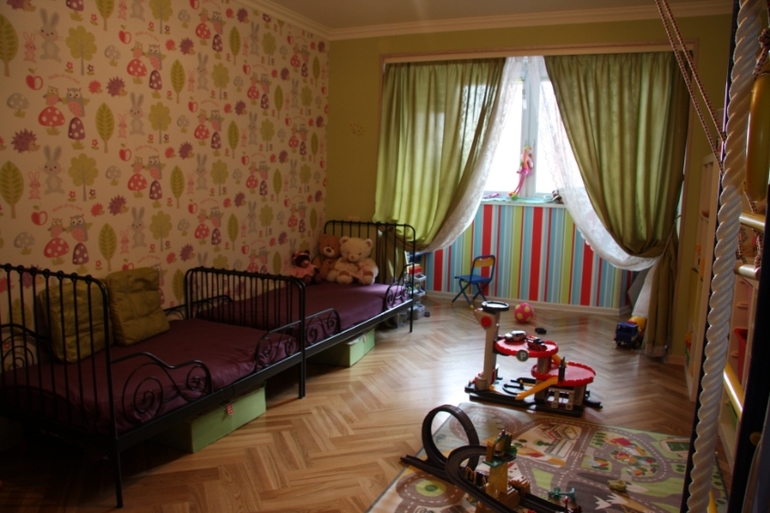 Наша яркая детская........