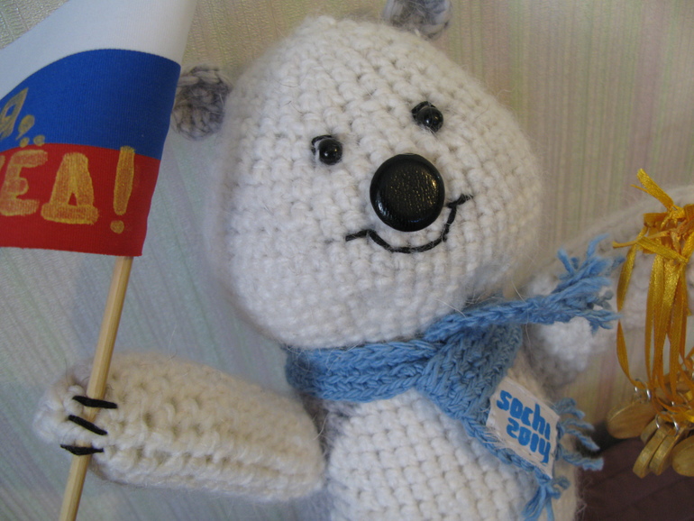 До, свиданья, мой ласковый мишка....