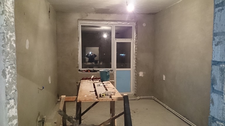 Окно в кухне большое и некрасивое ((((