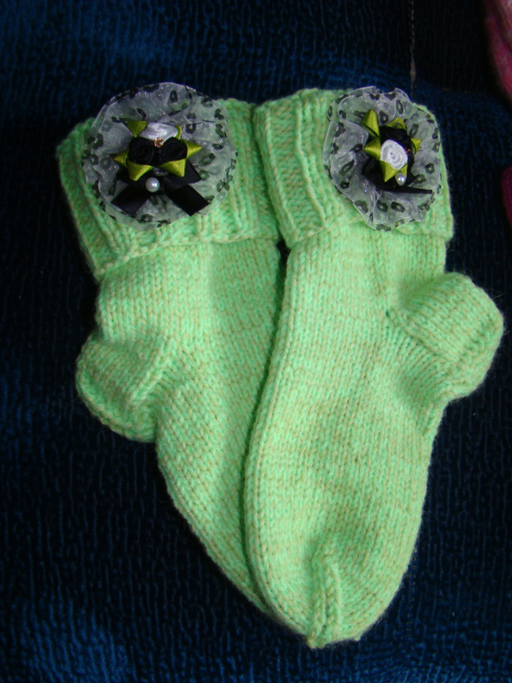 Скромные носочки.....