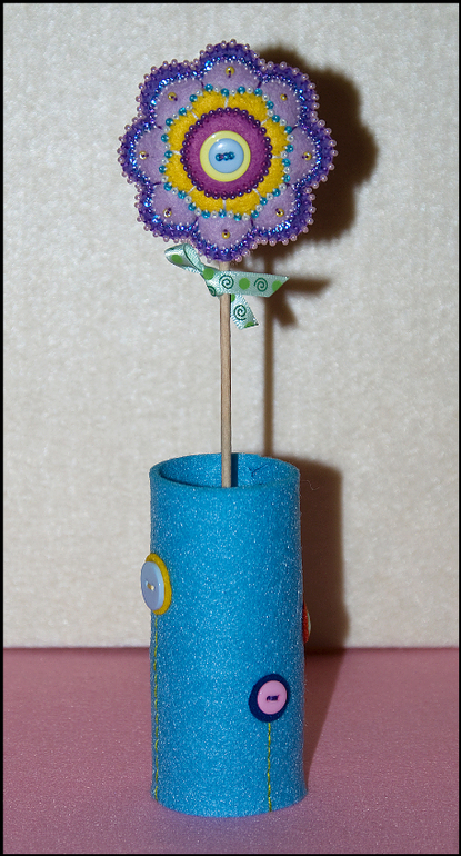 Маааленькая поделочка к 8 марта)