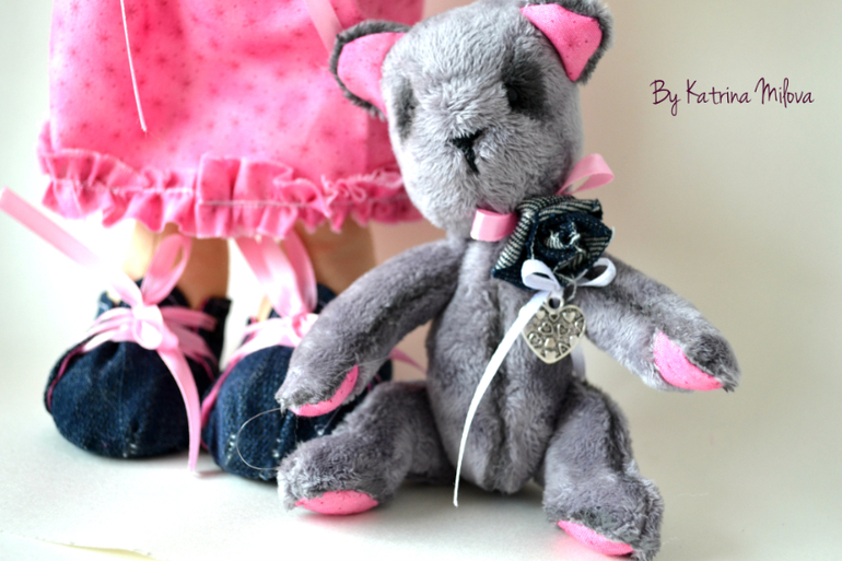 Новые девочки.