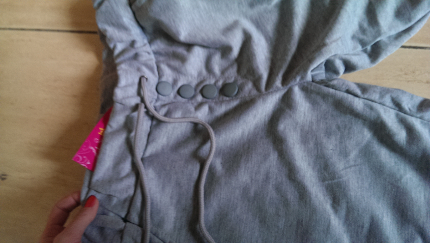 оригинальные фото, серые брюки