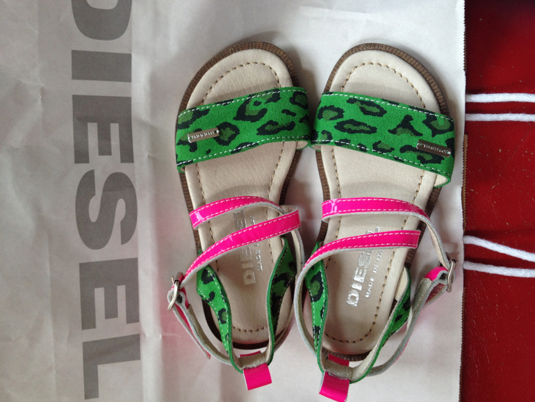 Босоножки для девочки.