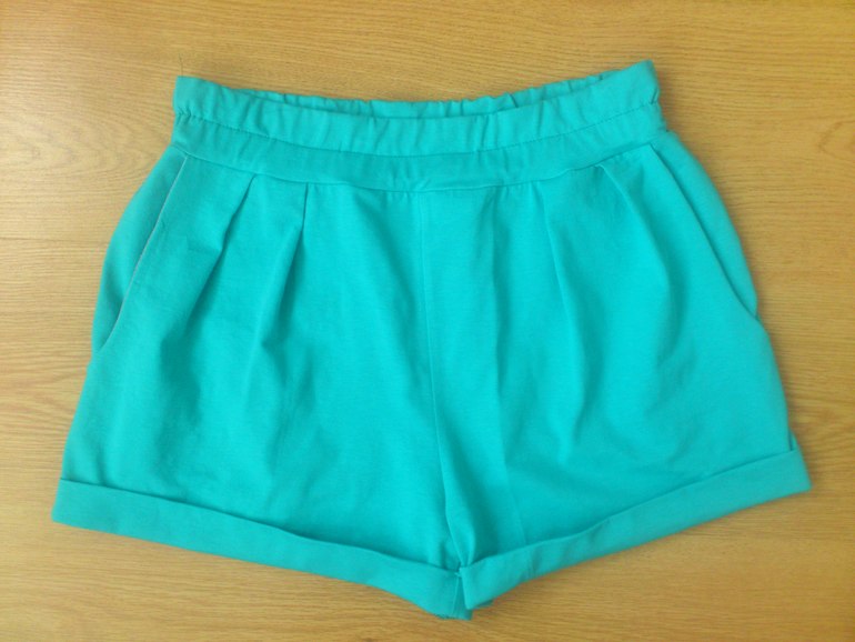 Шорты. Шить легко и быстро.