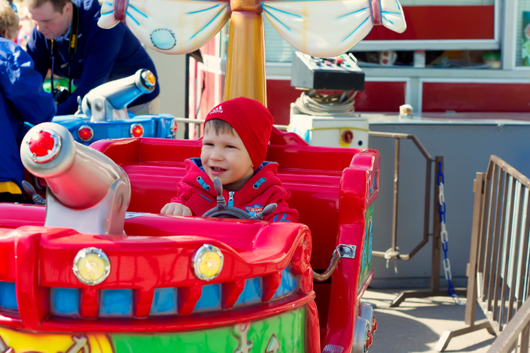 Майские праздники)