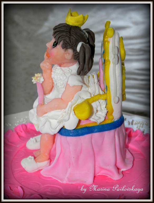 А теперь мастичный тортик доче на 3 года)))