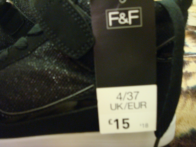 Продам новые кроссовки F&F Tesco из Англии