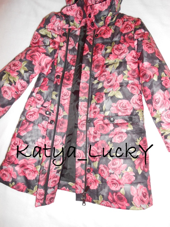 Миллион алых роз: демисезонное пальто для девочки