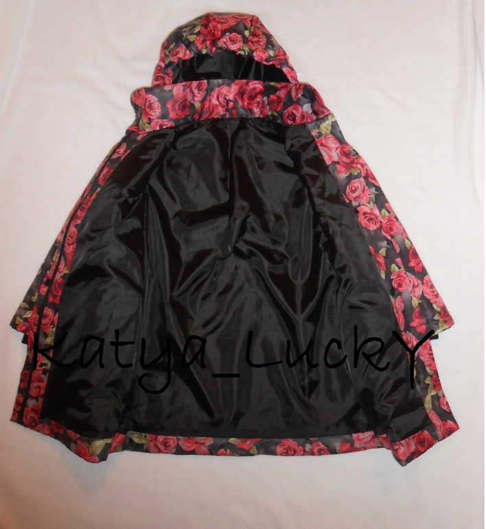 Миллион алых роз: демисезонное пальто для девочки