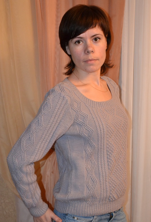 Пуловер с ромбами