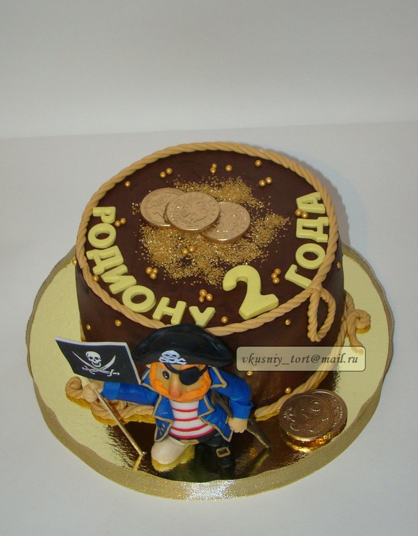 Торт с пиратом и шоколадом)