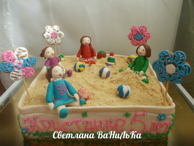 Берем лопатки и айда в песочницу)))