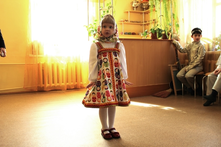 Матрешка Санька (песенка)