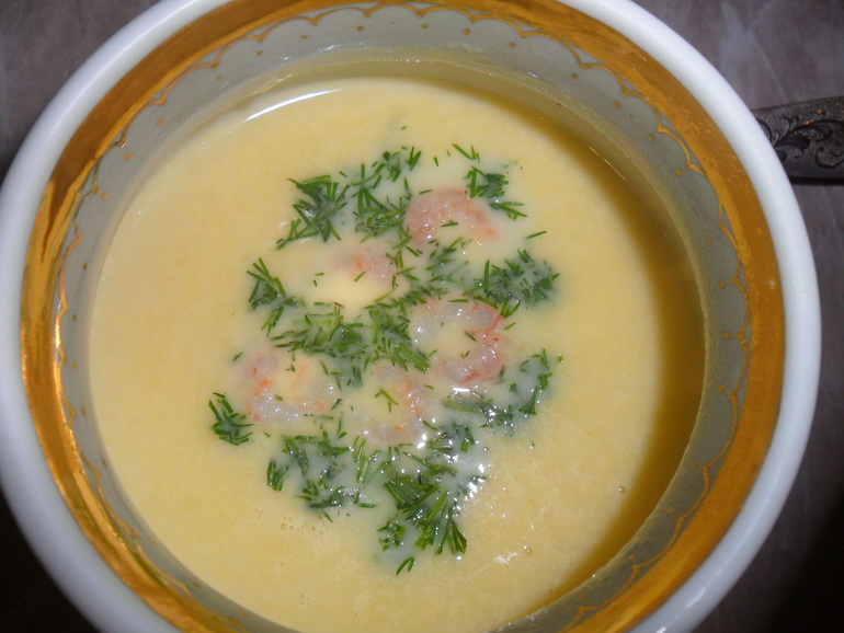 Сливочно - сырный суп с овощами и креветками)