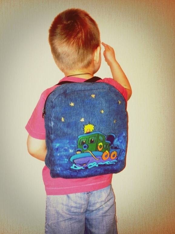 "По синему морю"