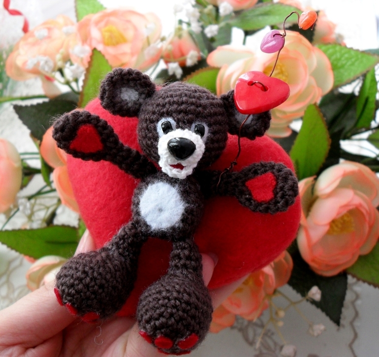 Мишутка с сердцем!