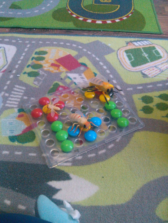 Денек, посвященный пчелке!