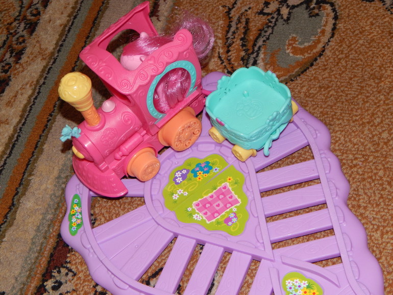 Сюзаннина железная дорога))