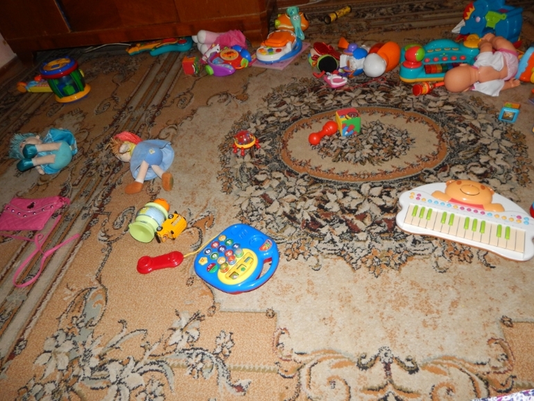 Всем лежать!