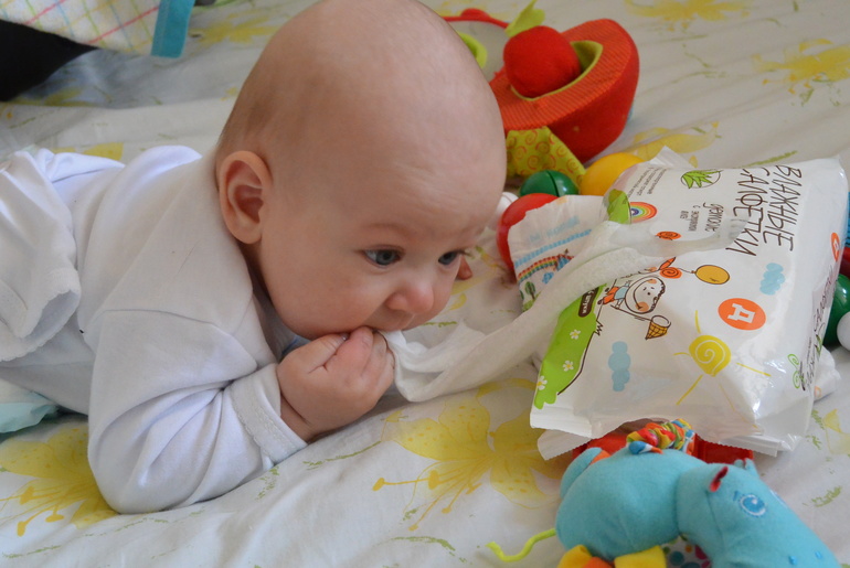 Ваня и игрушки