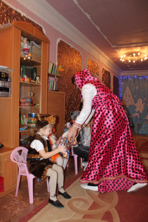 Наш утренник-2013. Мишка.