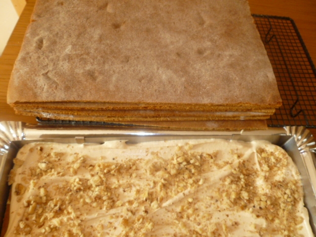 Кремовый на юбилей.