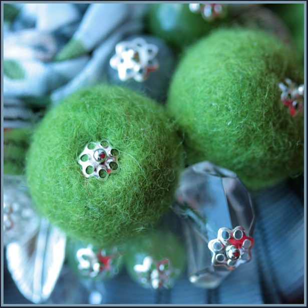 Брошь ""Однажды апрельским утром..""