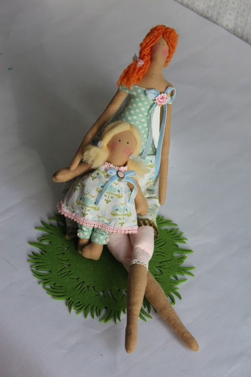 Мама с малышкой))