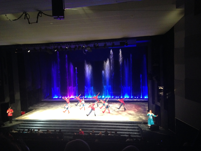 Цирк танцующих фонтанов Аквамарин
