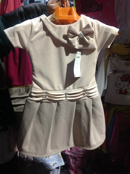 500 руб. много платьев