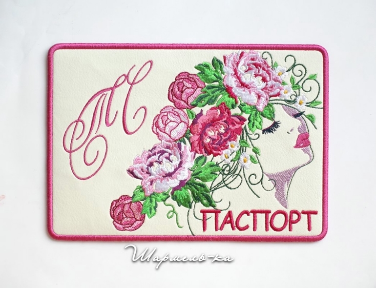 Вышитая обложка на паспорт "Искушение. Пионы"