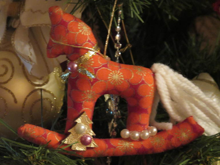 Огоньки, елка и совы