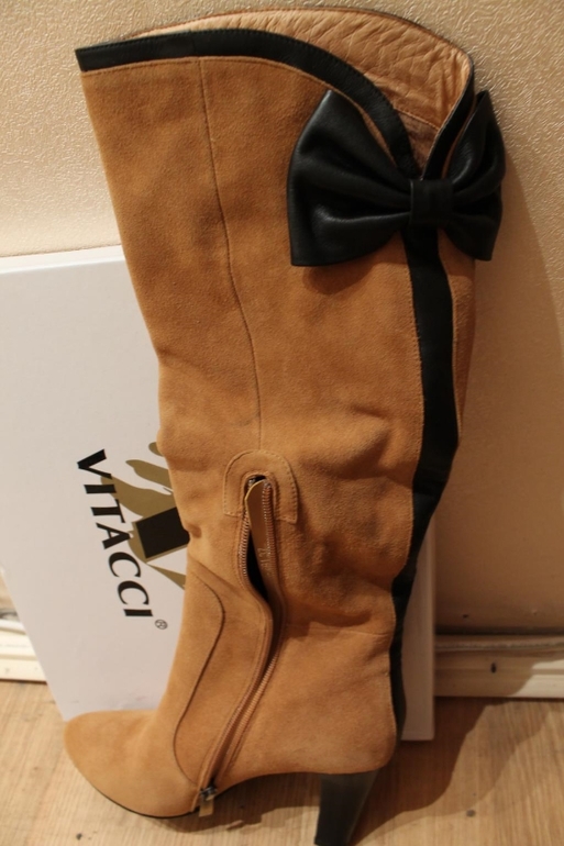 новые сапоги Vitacci .1600