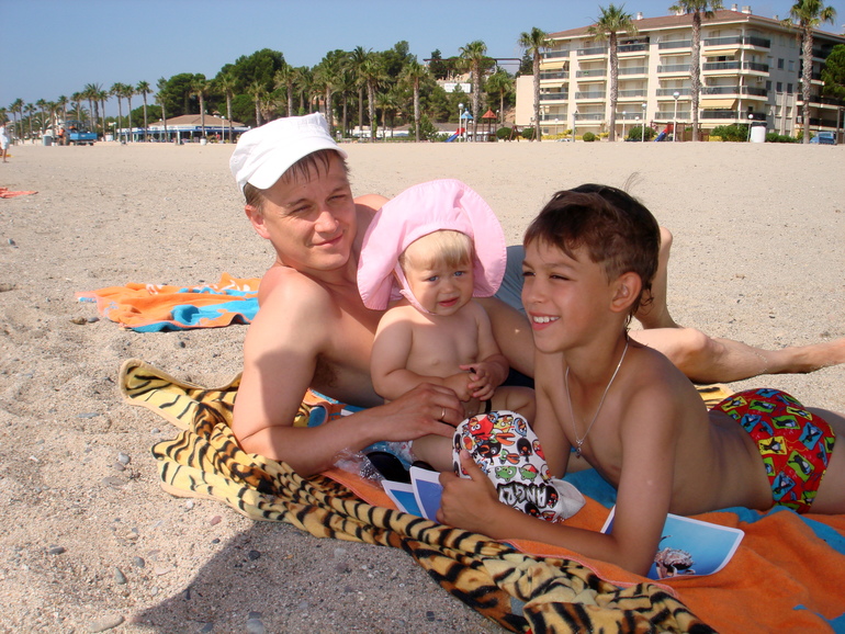 Испания. Майами Плая. Коста Дорада. Лето 2013 – Часть 1 – про дом, море, памперсы и еду;)