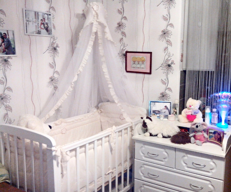 А вот и наша кроватка)))))))))