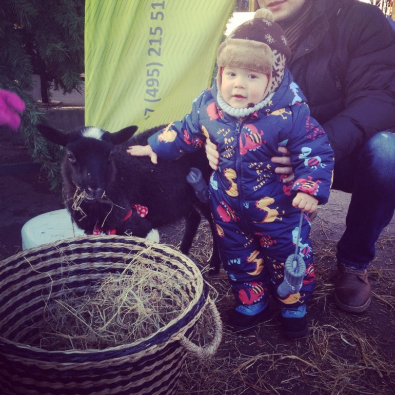 Гуляем по Новогодней ярмарке :)))