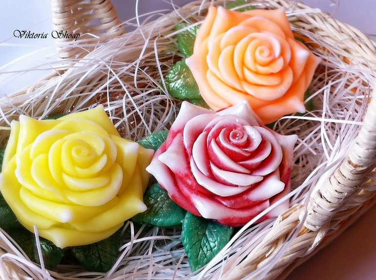 Цветочки и вкусняшки на 8-е марта)