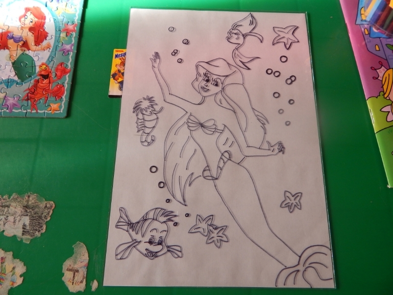 Доча поделку сделала, почти самостоятельно!