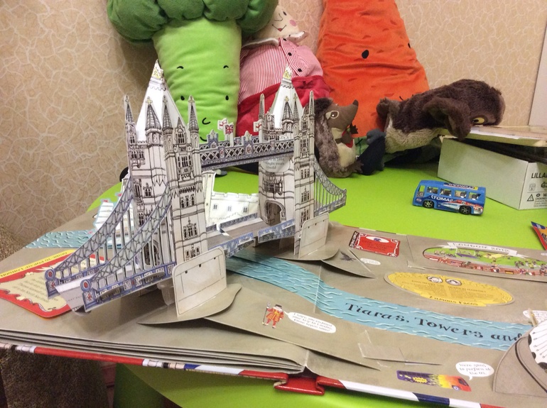 Наш настольный Лондон.