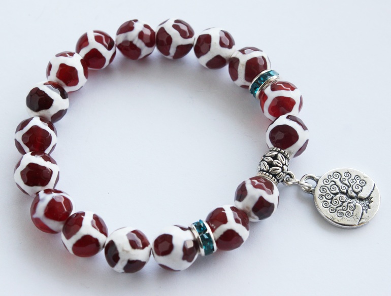 Браслеты "Дзи"